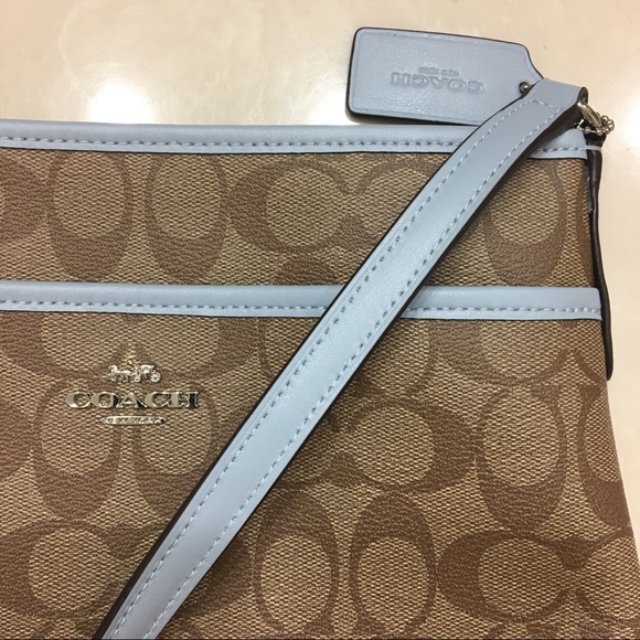 ❌SOLD❌ NWT Coach Signature PVC File Crossbody Bag - Picture 4 of 8